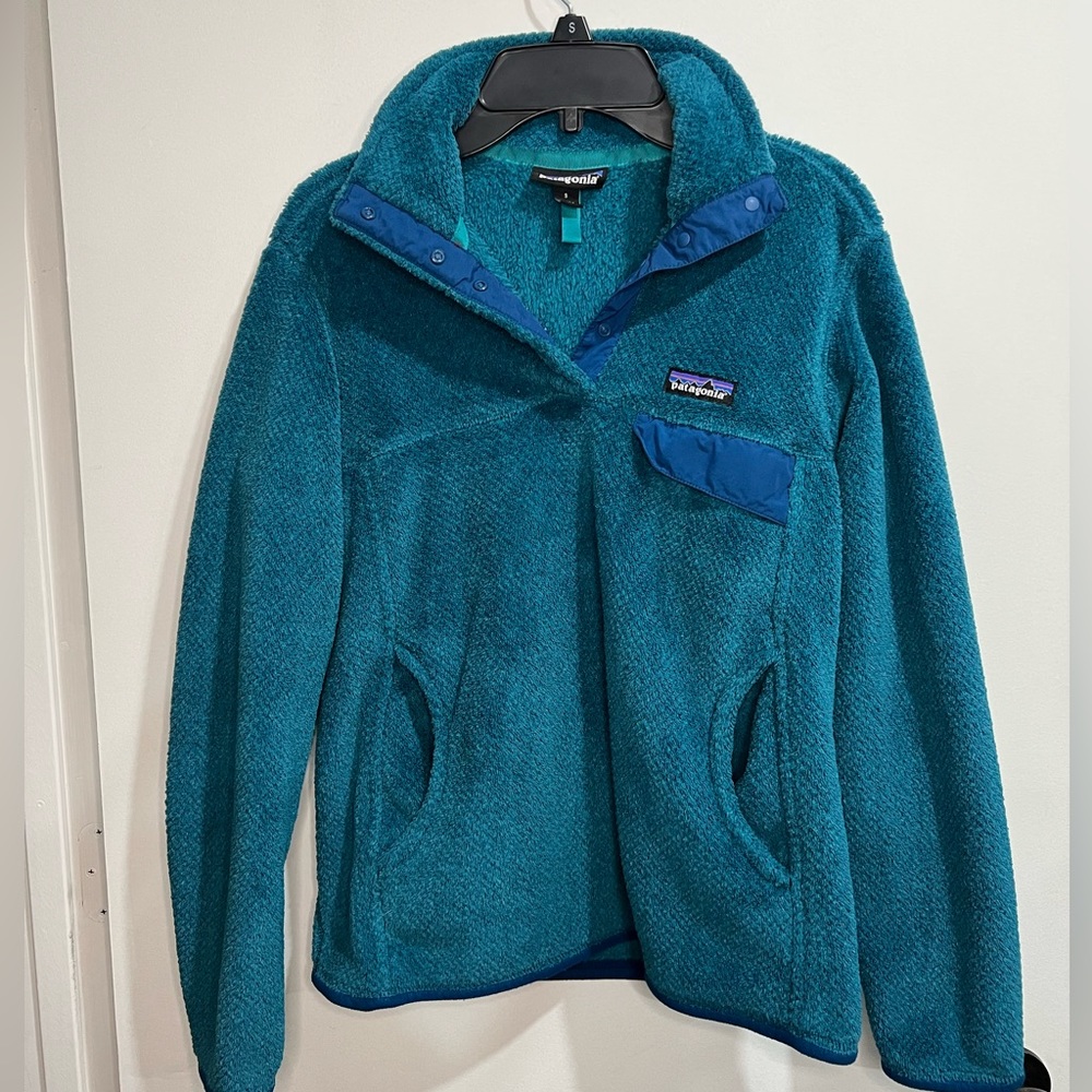 Patagonia Sherpa sweater in cool teal size small
